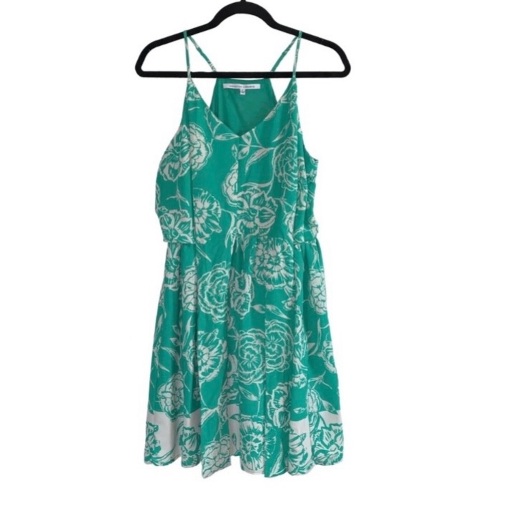 NWT COLLECTIVE CONCEPTS GREEN & WHITE FLORAL DRESS SIZE M